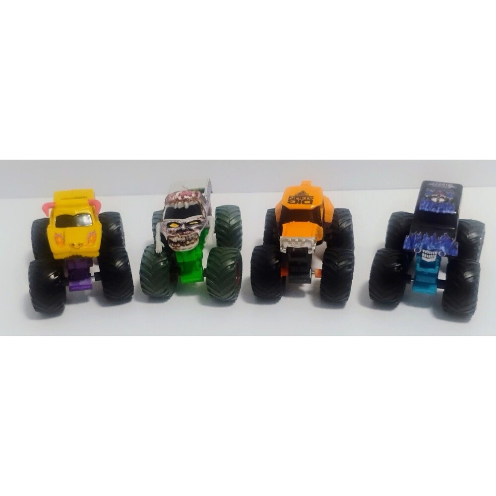 SPIN MASTER MONSTER JAM SMASH & BASH LOT SON-UVA-GRAVE DIGGER ZOMBIE ETC